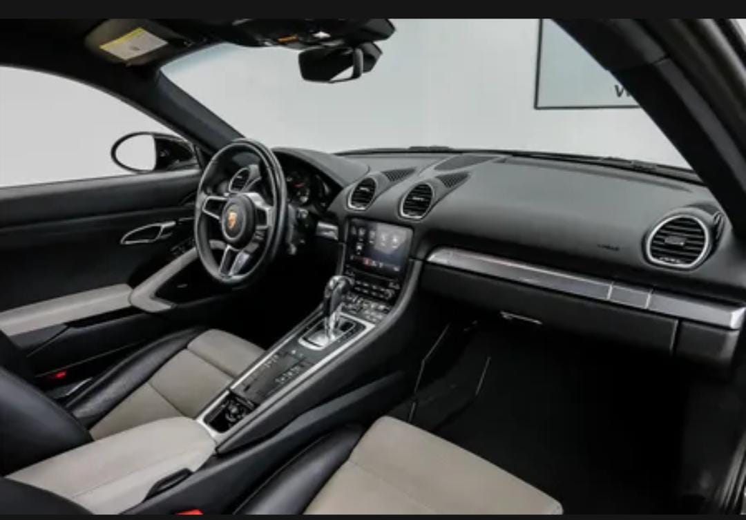 2019 Porsche 718 Cayman 6