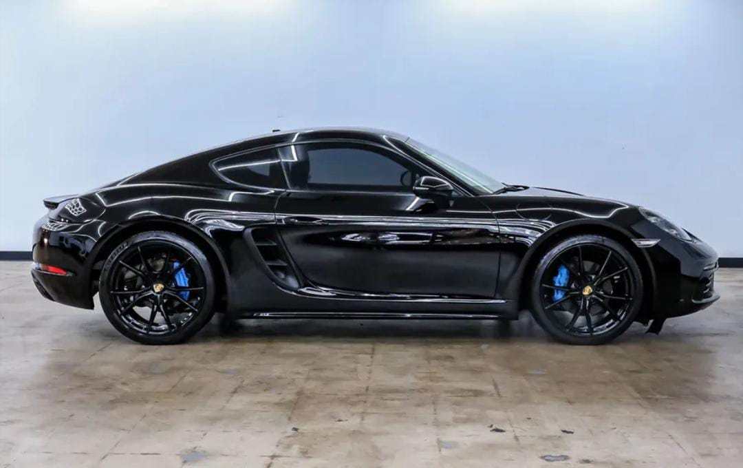 2019 Porsche 718 Cayman 6