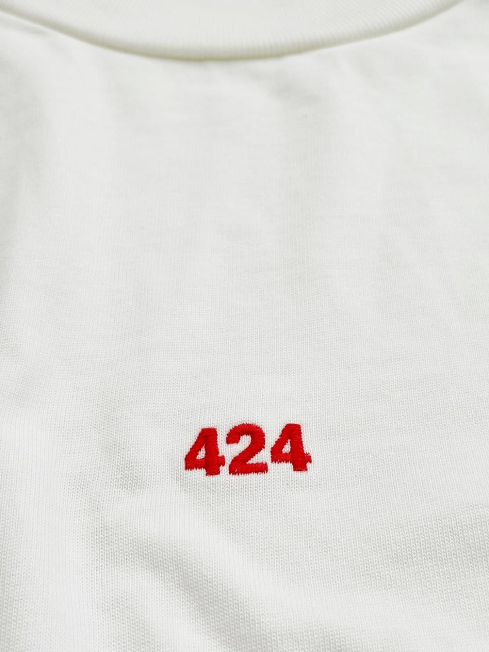 Center Embroidered Logo Long Sleeve White regular