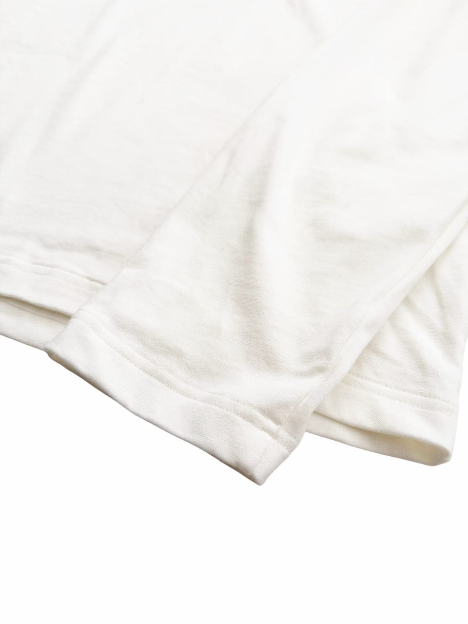 Center Embroidered Logo Long Sleeve White regular